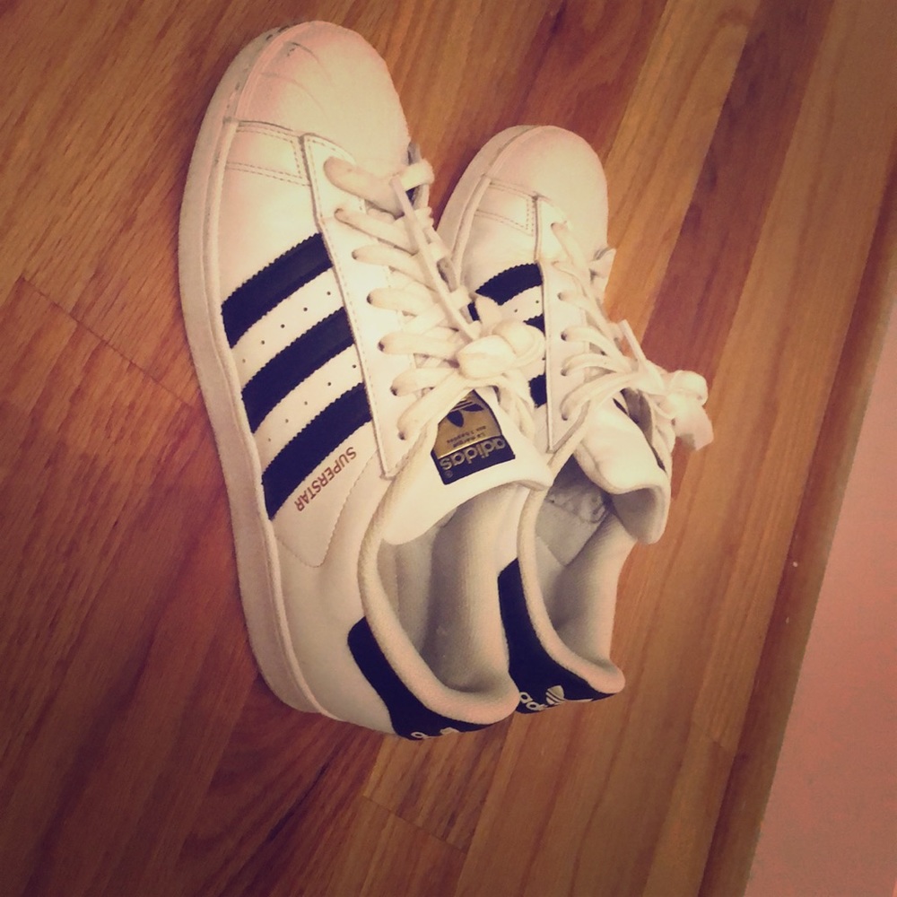 Adidas superstars